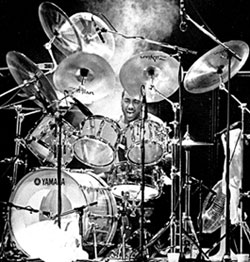 Tony Thompson Interviewed by Modern Drummer