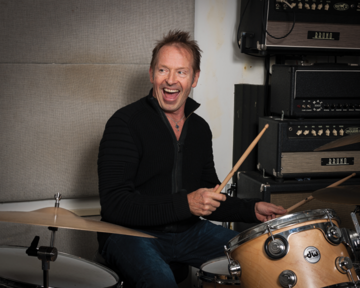 Simon Kirke - Modern Drummer Magazine