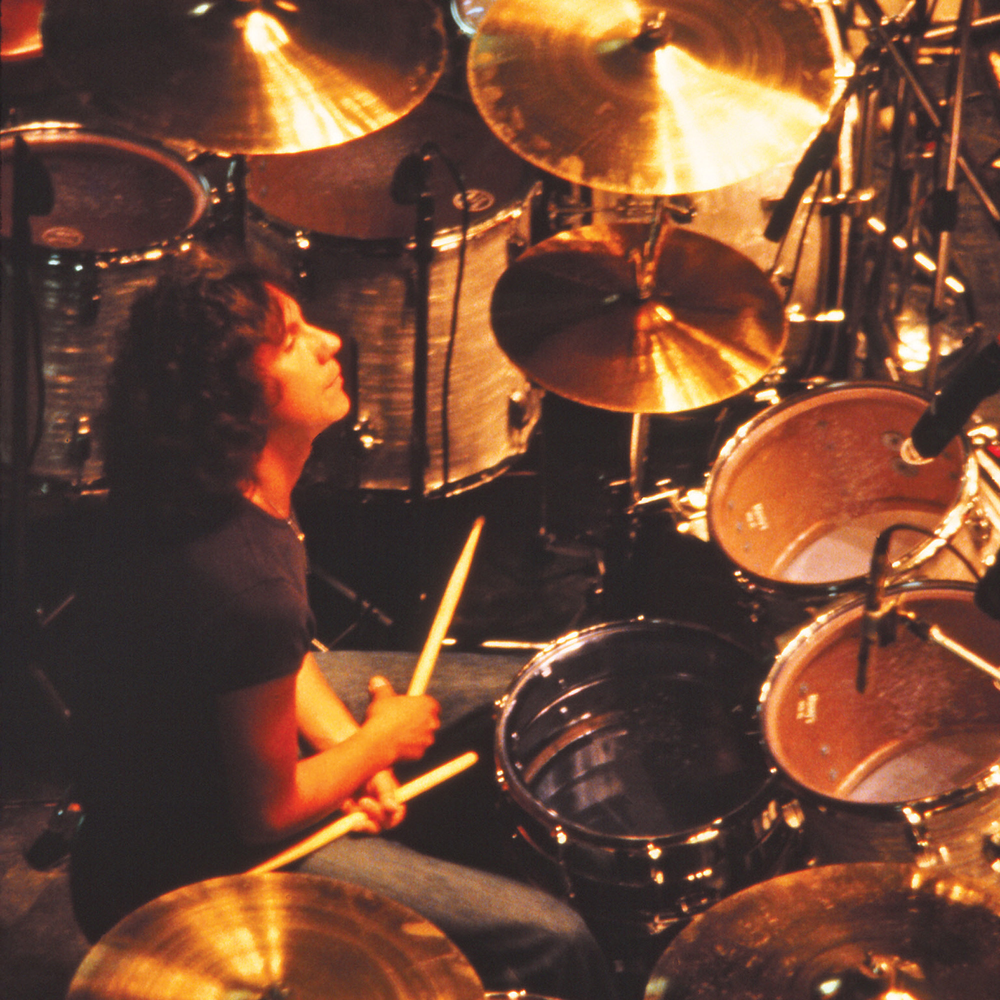 Foreigner’s Dennis Elliott Modern Drummer Magazine