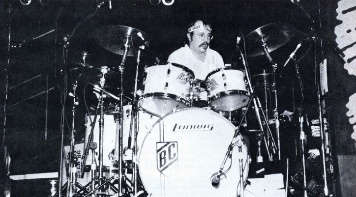 Bun E. Carlos — Mind Over Metal - Modern Drummer Magazine